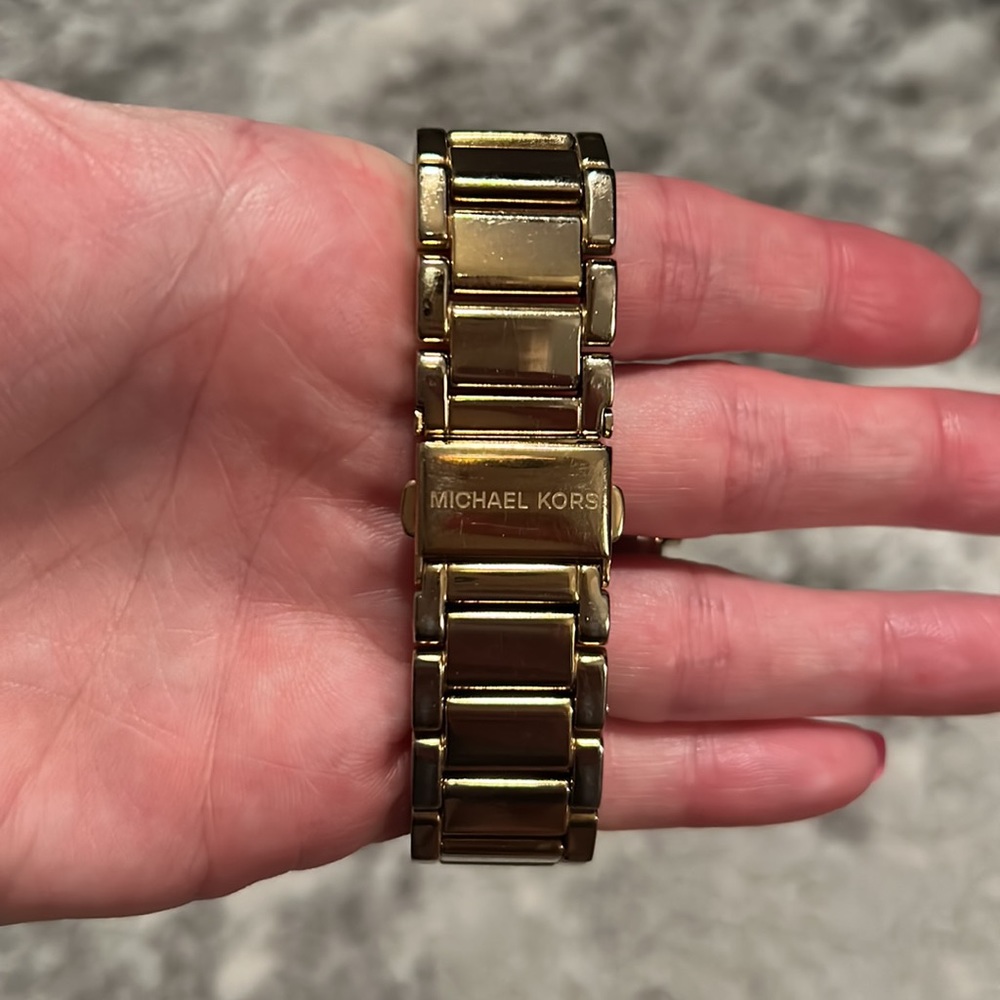 Michael Kors Women’s Watch - Picture 4 of 4